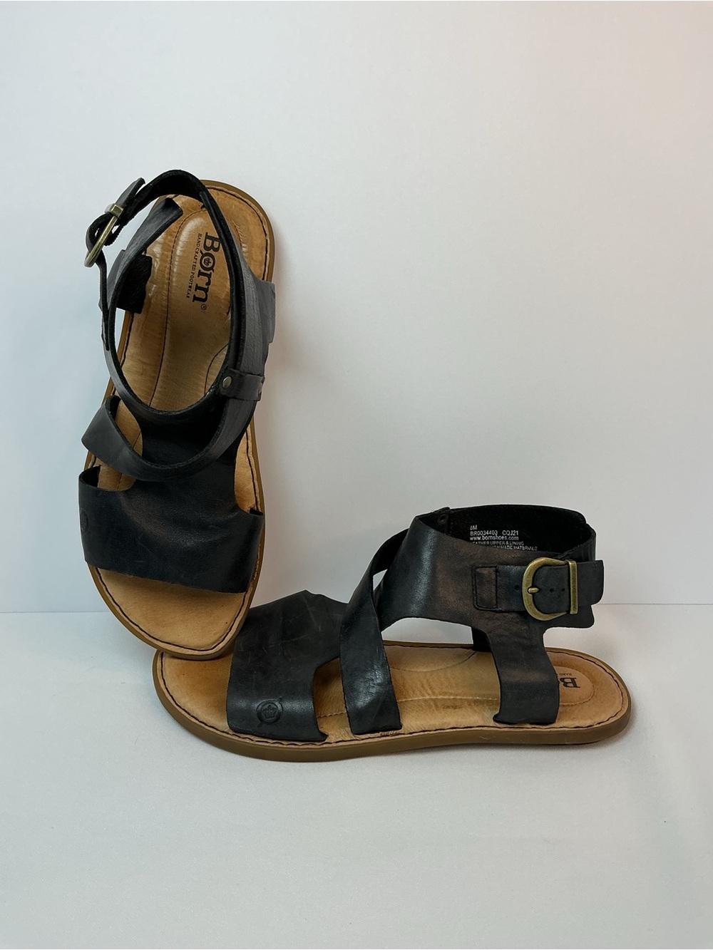 Born Black Leather Marlowe Strappy Ankle-Buckle Flat Sandals EUC